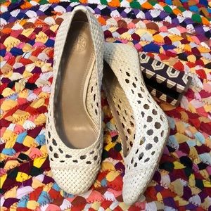 EUC Tory Burch Grove Woven Pump size 8